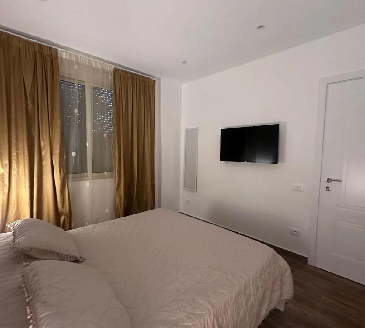 Klama Luxury Apartment Golem